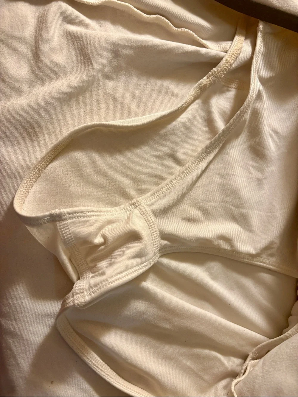 ALO Yoga Women's Athletic Skort in White with Black Trim